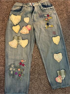 Embroidered Light Blue Cropped Patchwork Jeans